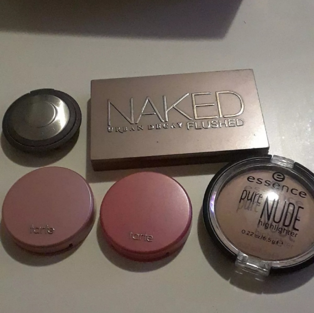 Makeup bundle
